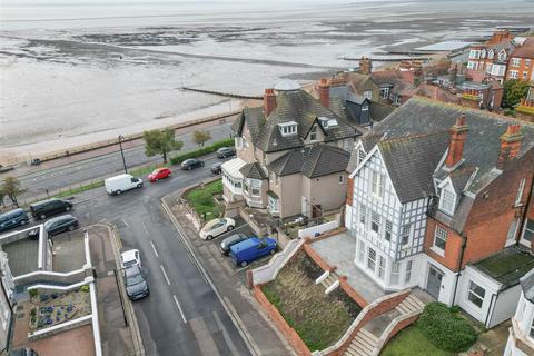 2 bedroom flat for sale, PALMERSTON ROAD, Westcliff-On-Sea