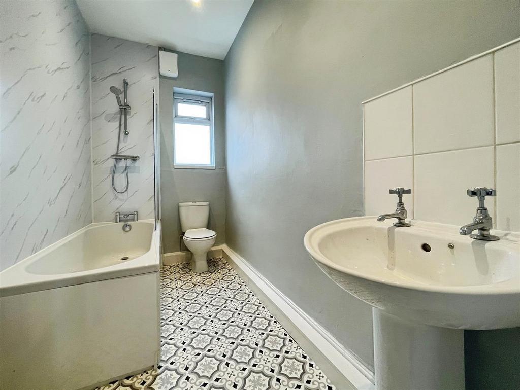 Family bathroom