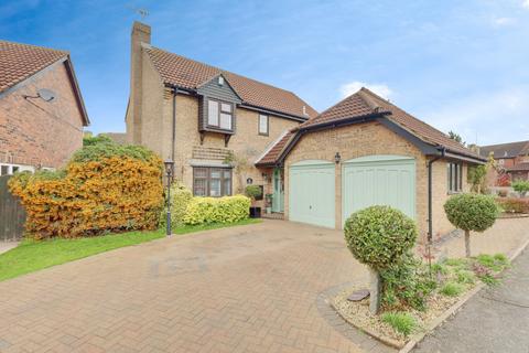 4 bedroom detached house for sale, Galleydene, Benfleet, SS7