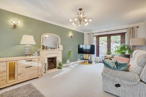 4 bedroom detached house for sale, Galleydene, Benfleet, SS7