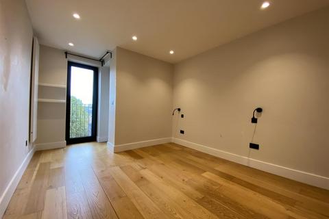 1 bedroom apartment to rent, Bow Common Lane, London