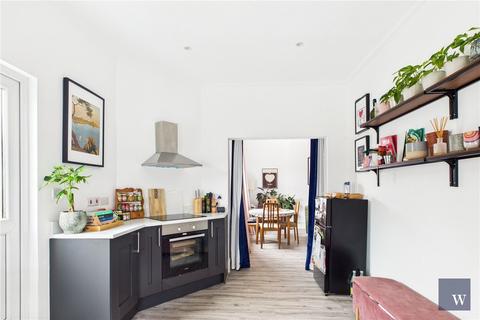 2 bedroom apartment for sale, Becmead Avenue, London, SW16