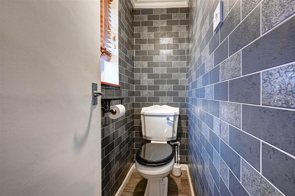 Separate WC.jpg