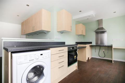 3 bedroom apartment to rent, £110pppw - Warton Terrace, Heaton, Newcastle Upon Tyne