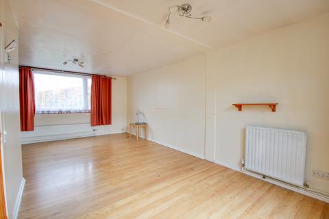 undefined, SHOLING! CHAIN FREE! OPEN PLAN LIVING!