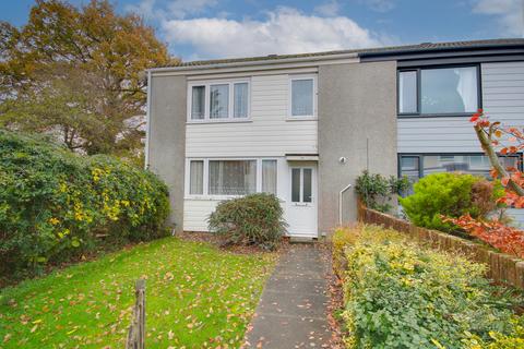 undefined, SHOLING! CHAIN FREE! OPEN PLAN LIVING!