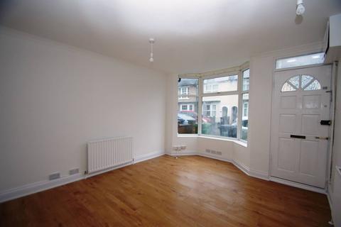 3 bedroom terraced house to rent, Watford, Watford, WD18