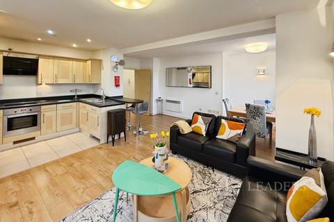 2 bedroom flat to rent, High Street, Southampton, SO14