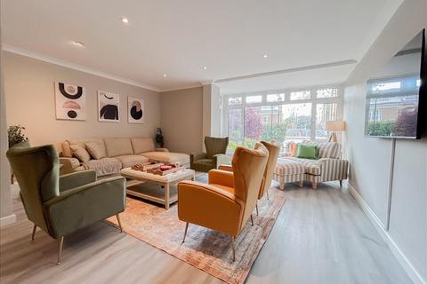 undefined, Woodsford Square, Holland Park, London, Royal Borough of Kensington and Chelsea, W14