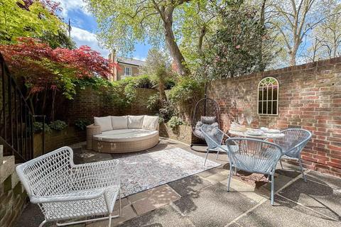 undefined, Woodsford Square, Holland Park, London, Royal Borough of Kensington and Chelsea, W14