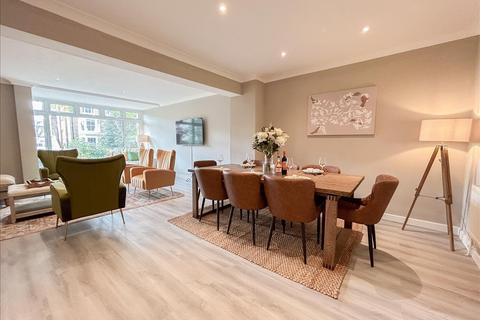 undefined, Woodsford Square, Holland Park, London, Royal Borough of Kensington and Chelsea, W14