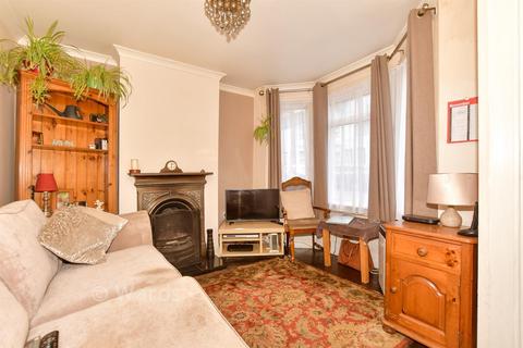 Glenfield Road, Dover CT16
