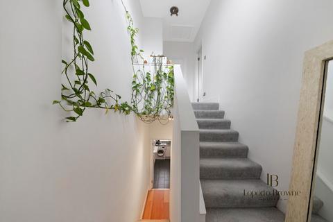 3 bedroom apartment for sale, Dunster Gardens, NW6