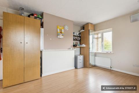 undefined, Victoria Road, Ruislip, HA4