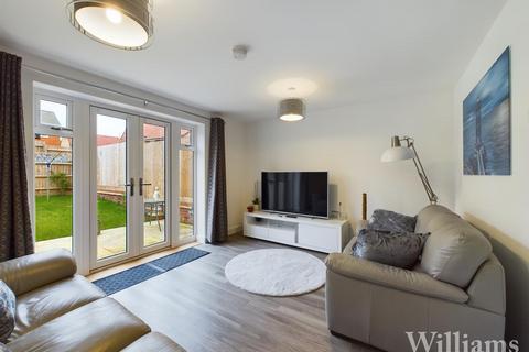 3 bedroom terraced house for sale, Keepsake Way, Aylesbury HP18