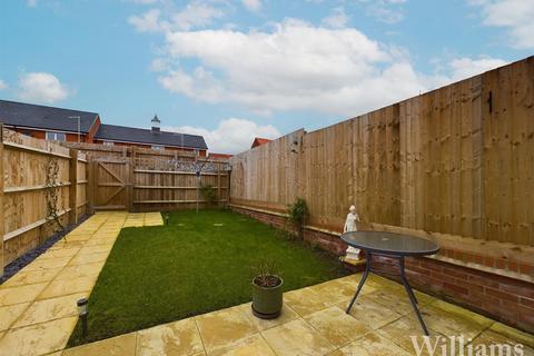3 bedroom terraced house for sale, Keepsake Way, Aylesbury HP18