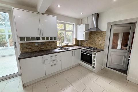 3 bedroom semi-detached house to rent, Stanway Road, Shirley, Solihull