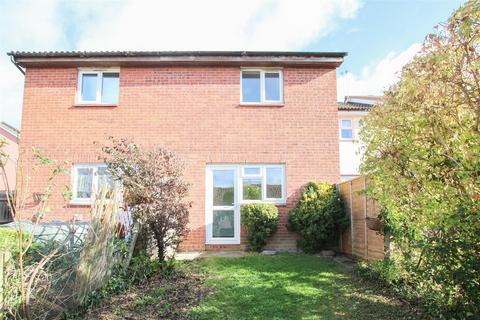 2 bedroom terraced house to rent, Doddenhill Close, Saffron Walden CB10