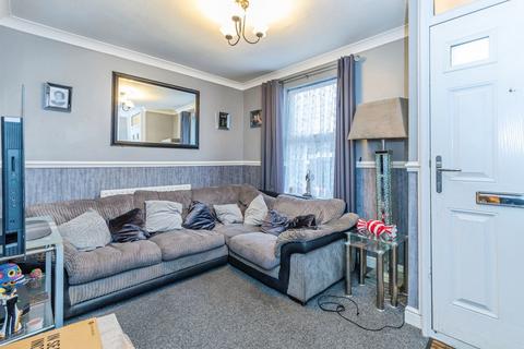 3 bedroom terraced house for sale, Chamberlain Road, Chatham ME4