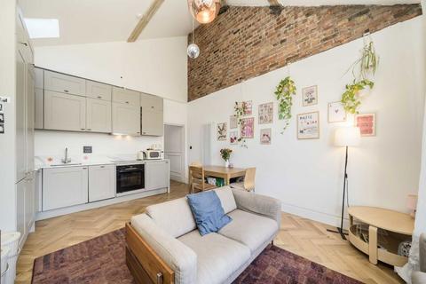 3 bedroom flat for sale, Holland Road, London NW10