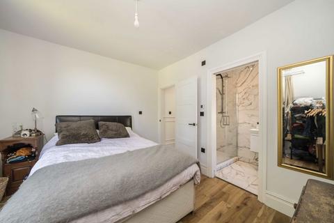 3 bedroom flat for sale, Holland Road, London NW10
