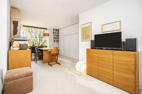 undefined, Thomas More House, London EC2Y