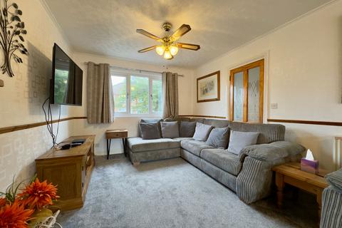 3 bedroom semi-detached house for sale, Cardinals Walk, Leicester, LE5