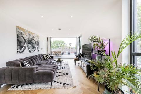 undefined, Woodside Lane, London N12