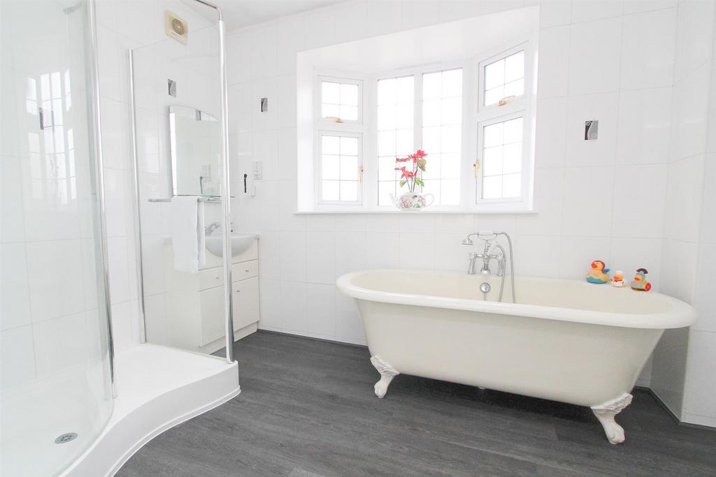 Ensuite.jpg