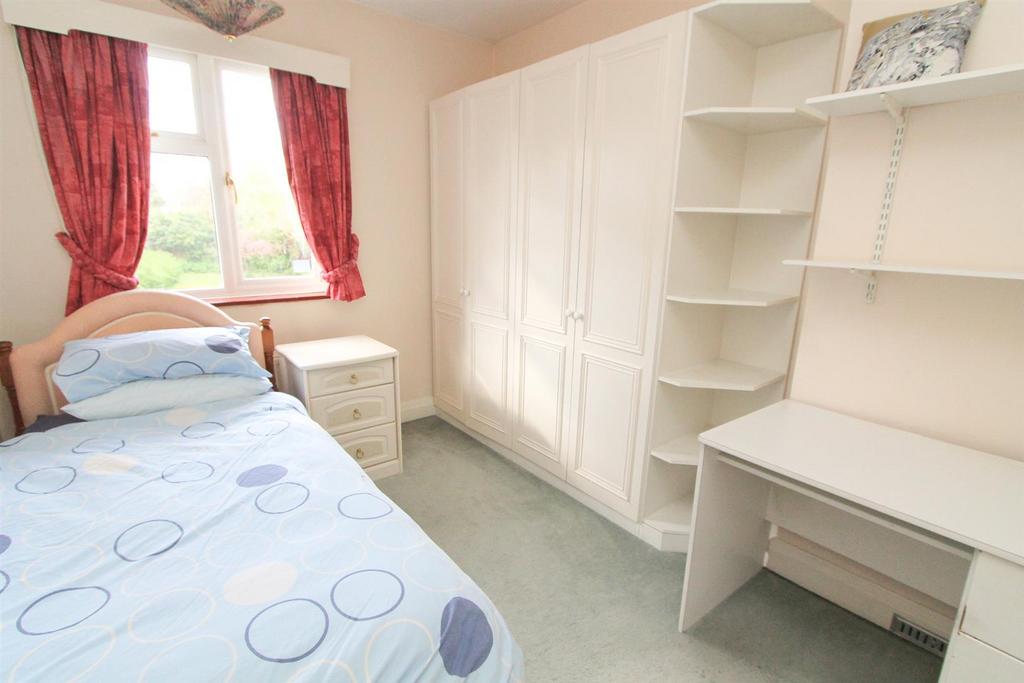 Bed 5.jpg