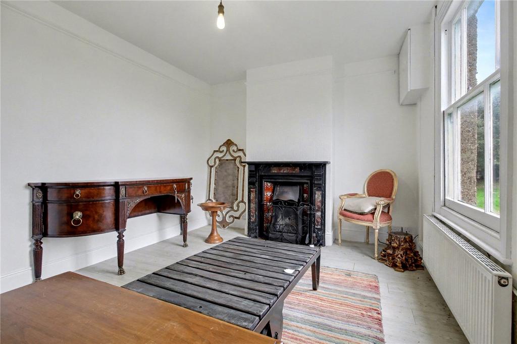 Sititing Room