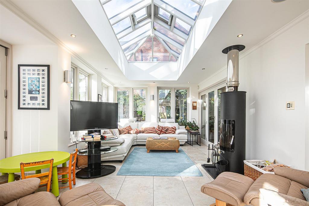 Rear extension