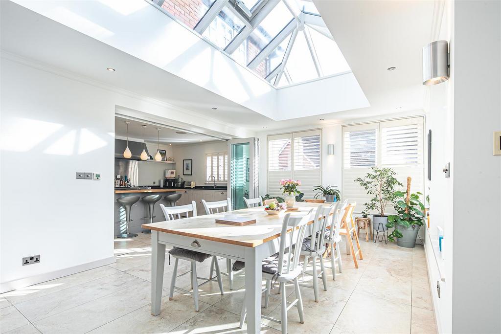 Rear extension