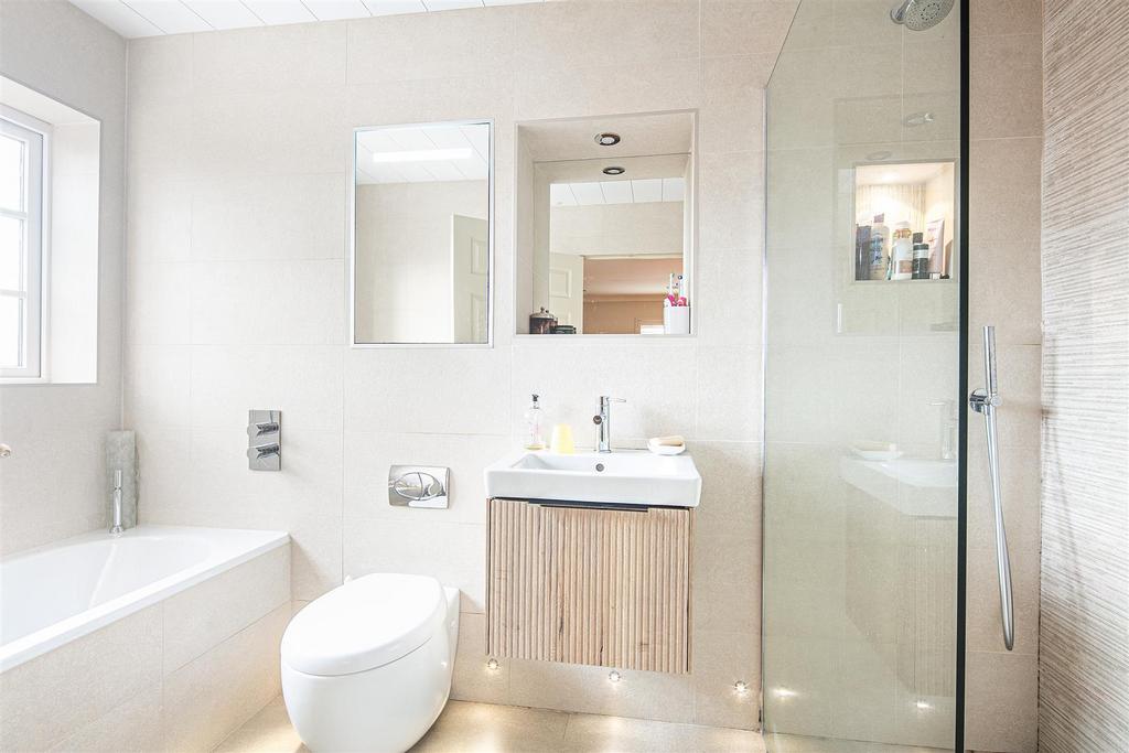 Ensuite