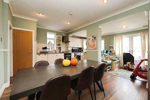 4 bedroom semi-detached house for sale, Roundwood Grove, Rawmarsh, Rotherham