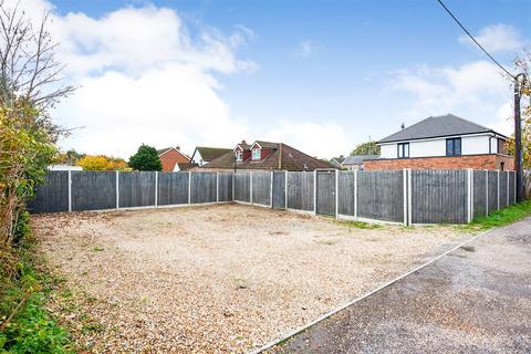 2 bedroom semi-detached house for sale, Vale Road, Guildford GU12