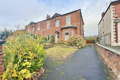 Manchester Road, Southport PR9