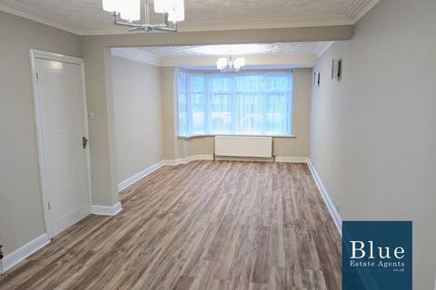 4 bedroom semi-detached house to rent, Avenue Crescent, Hounslow, TW5