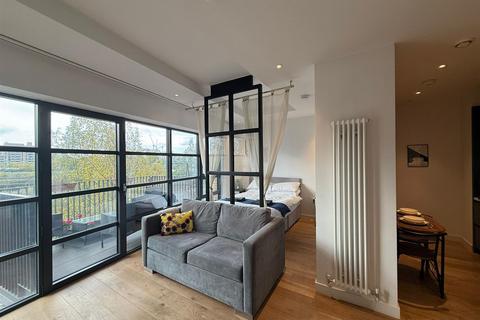 1 bedroom apartment for sale, Lyell Street, London E14