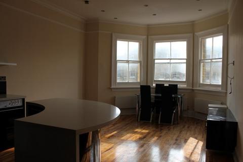 First Avenue, Hove BN3
