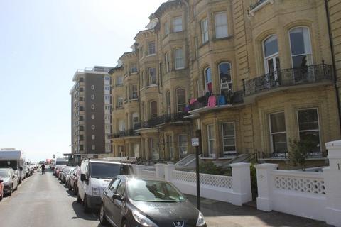 2 bedroom flat to rent, First Avenue, Hove BN3