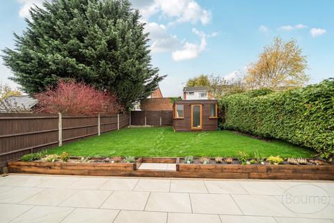 undefined, West Avenue, Farnham, Surrey, GU9