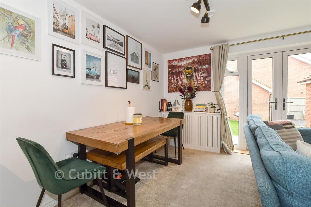 Lounge/Dining Room