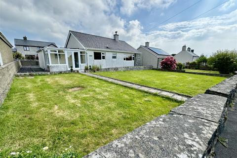 undefined, Ty'n Rhos Estate, Chwilog