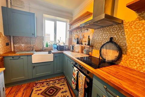 3 bedroom apartment to rent, Rutland Court, New Church Road, Hove