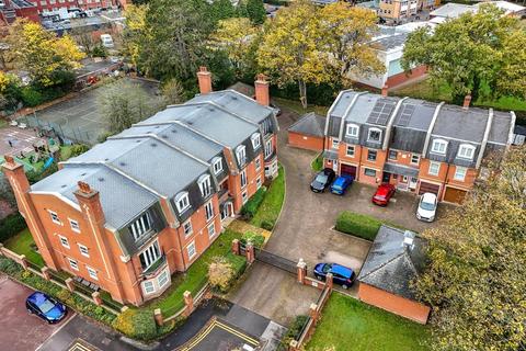 Kelvedon Grove, Solihull
