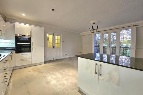 2 bedroom apartment for sale, Kelvedon Grove, Solihull