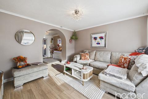 undefined, Newtongrange Gardens, Tollcross, Glasgow, City of Glasgow, G32 8ES