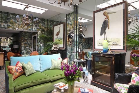 Woburn Place, London, WC1H