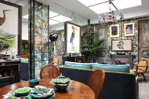 2 bedroom flat for sale, Woburn Place, London, WC1H